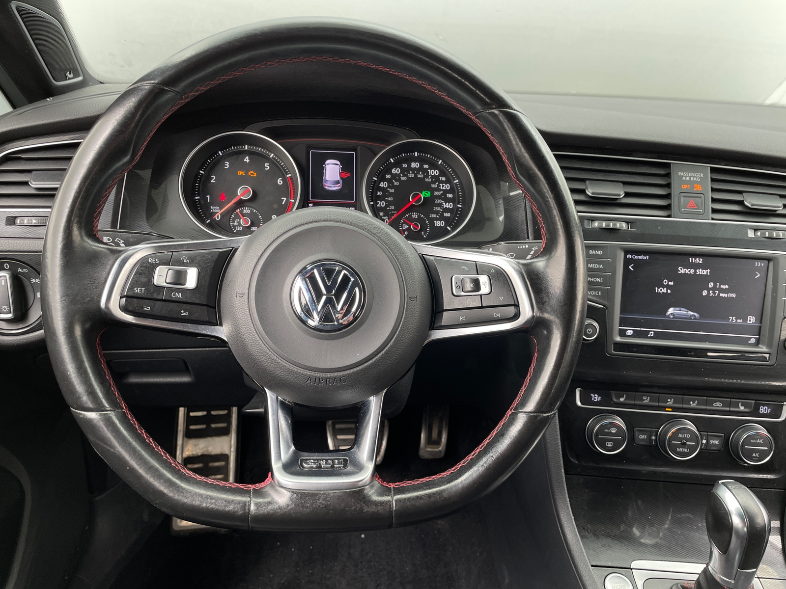 Thumbnail: 2016 Volkswagen Golf - 4