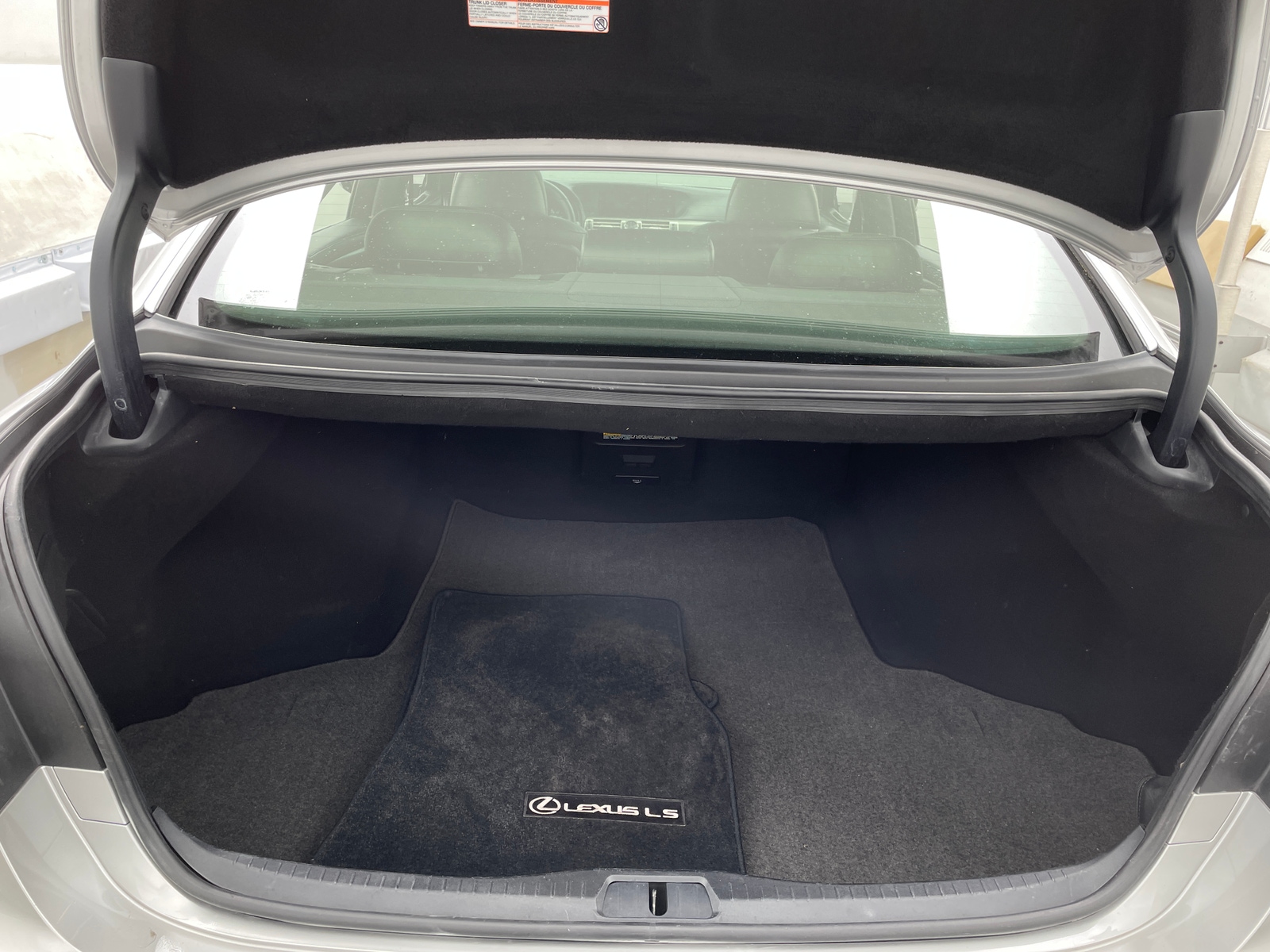 Thumbnail: 2015 Lexus LS - 6