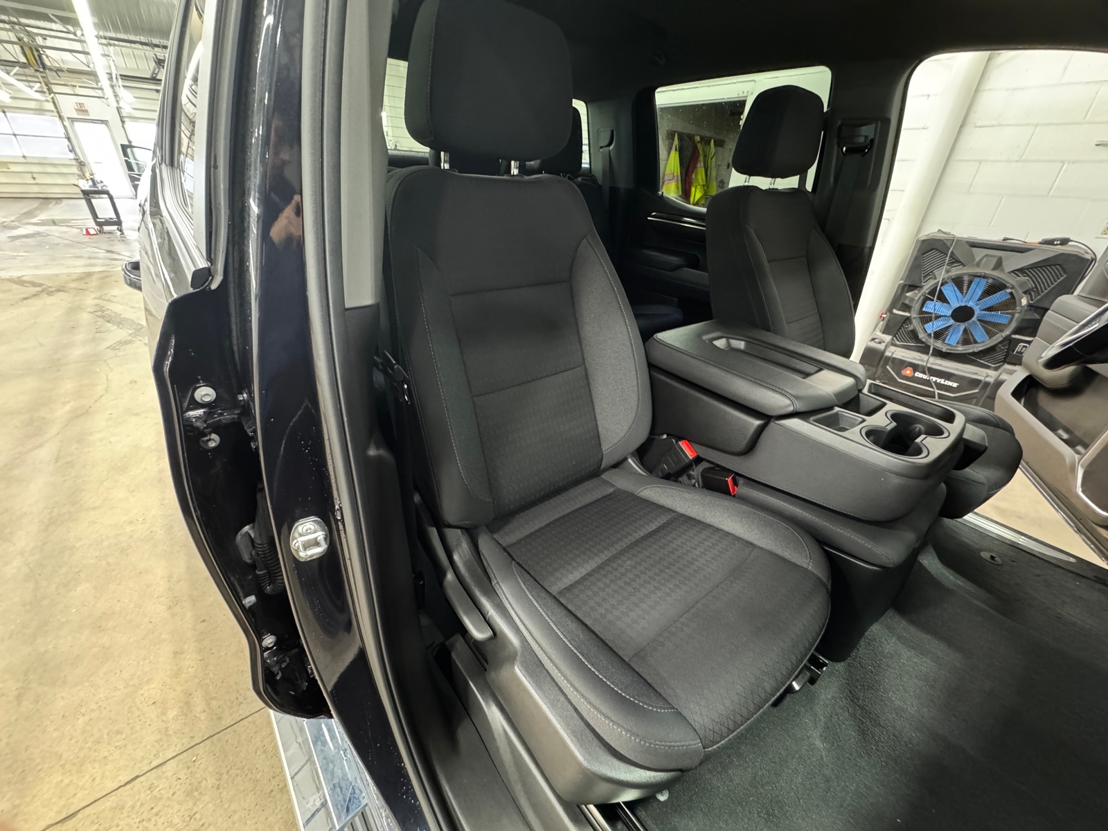 Thumbnail: 2022 Chevrolet Silverado 1500 - 2