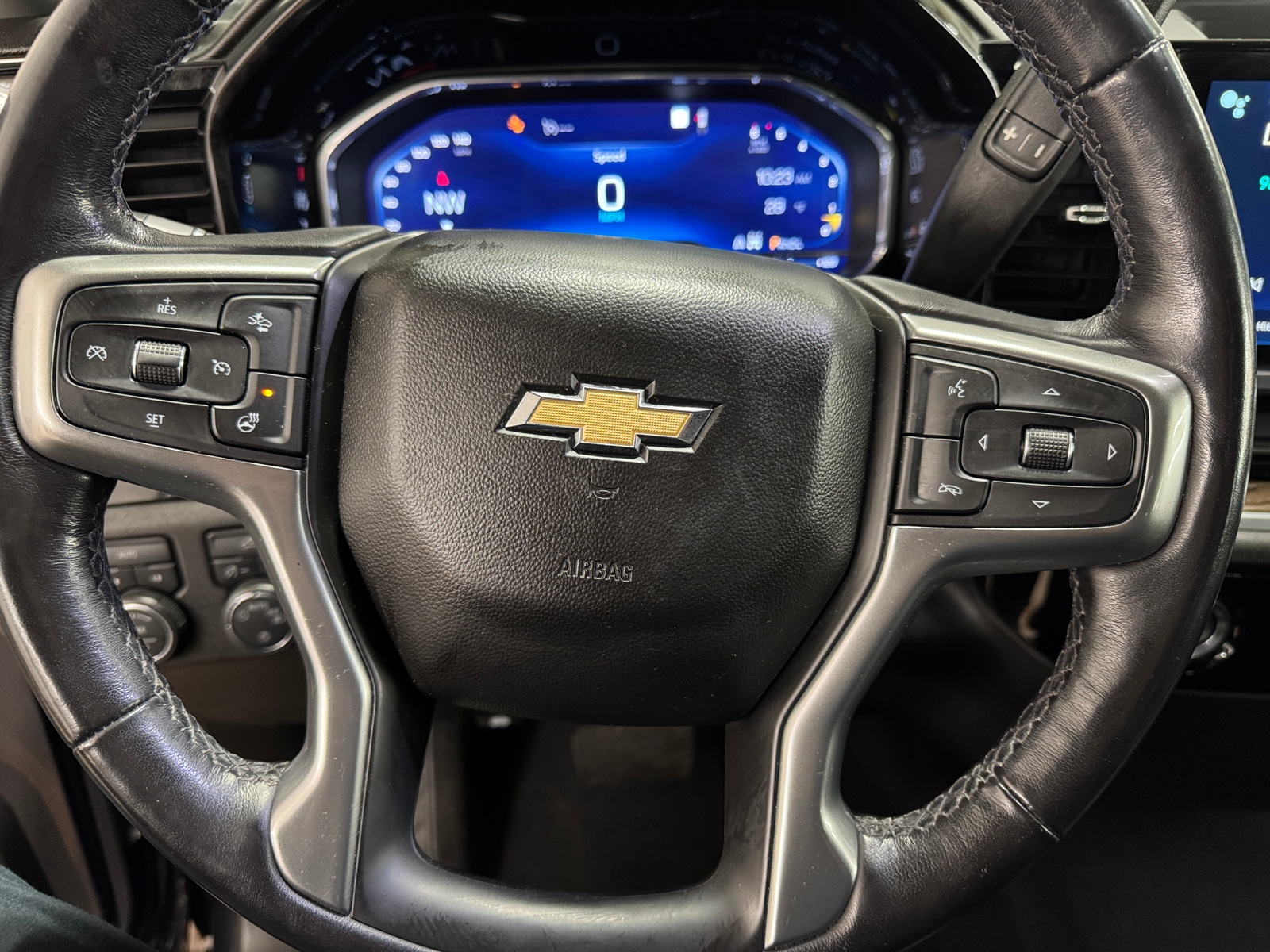 Thumbnail: 2022 Chevrolet Silverado 1500 - 5