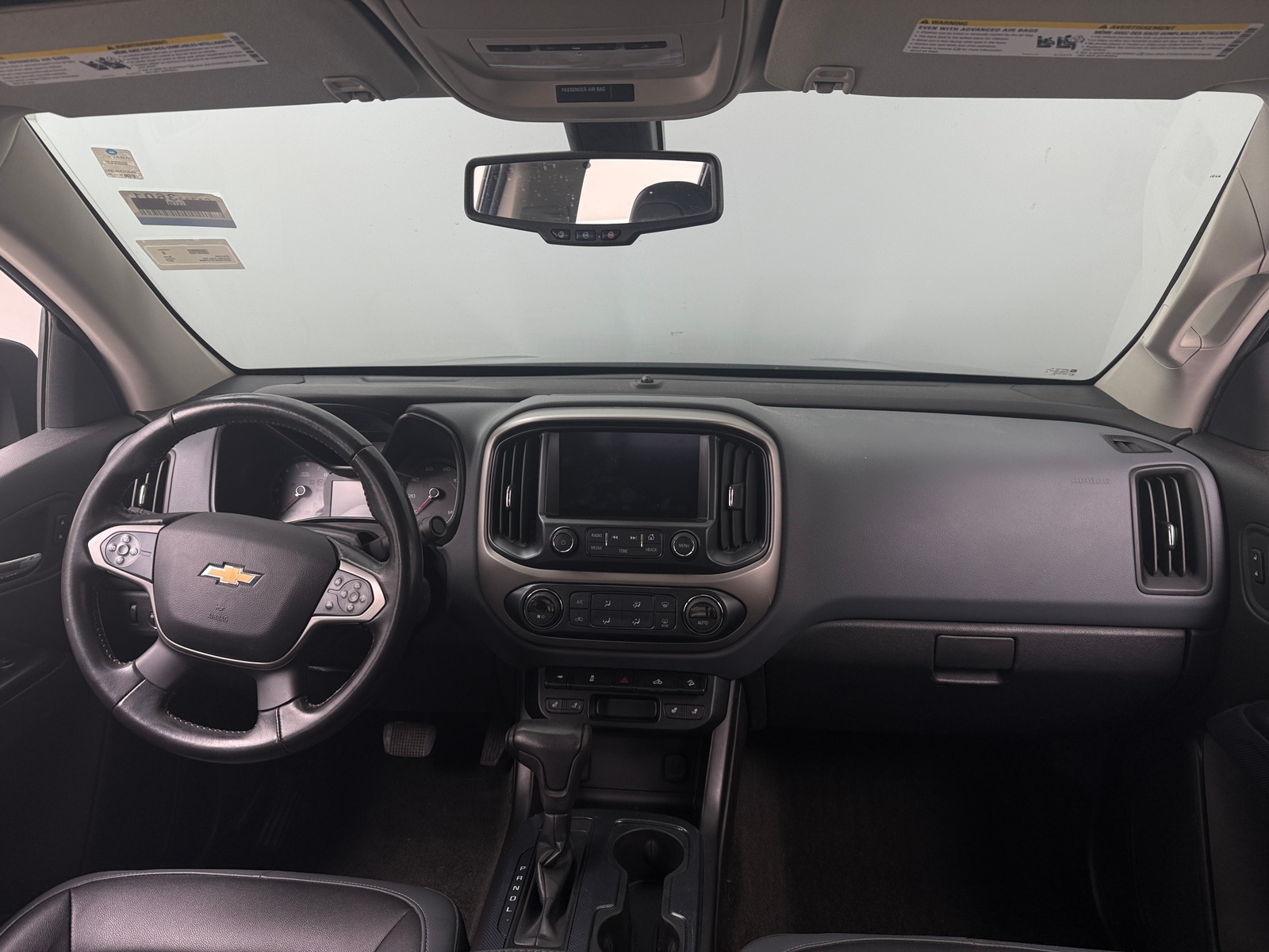 Thumbnail: 2017 Chevrolet Colorado - 3