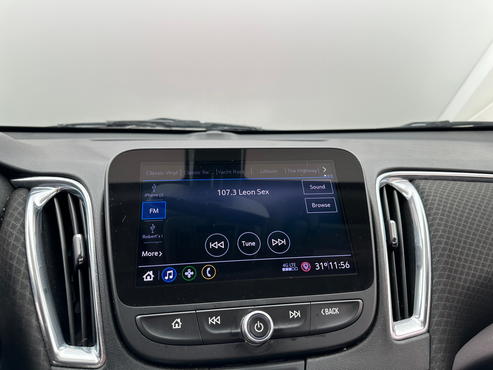 Thumbnail: 2019 Chevrolet Malibu - 4