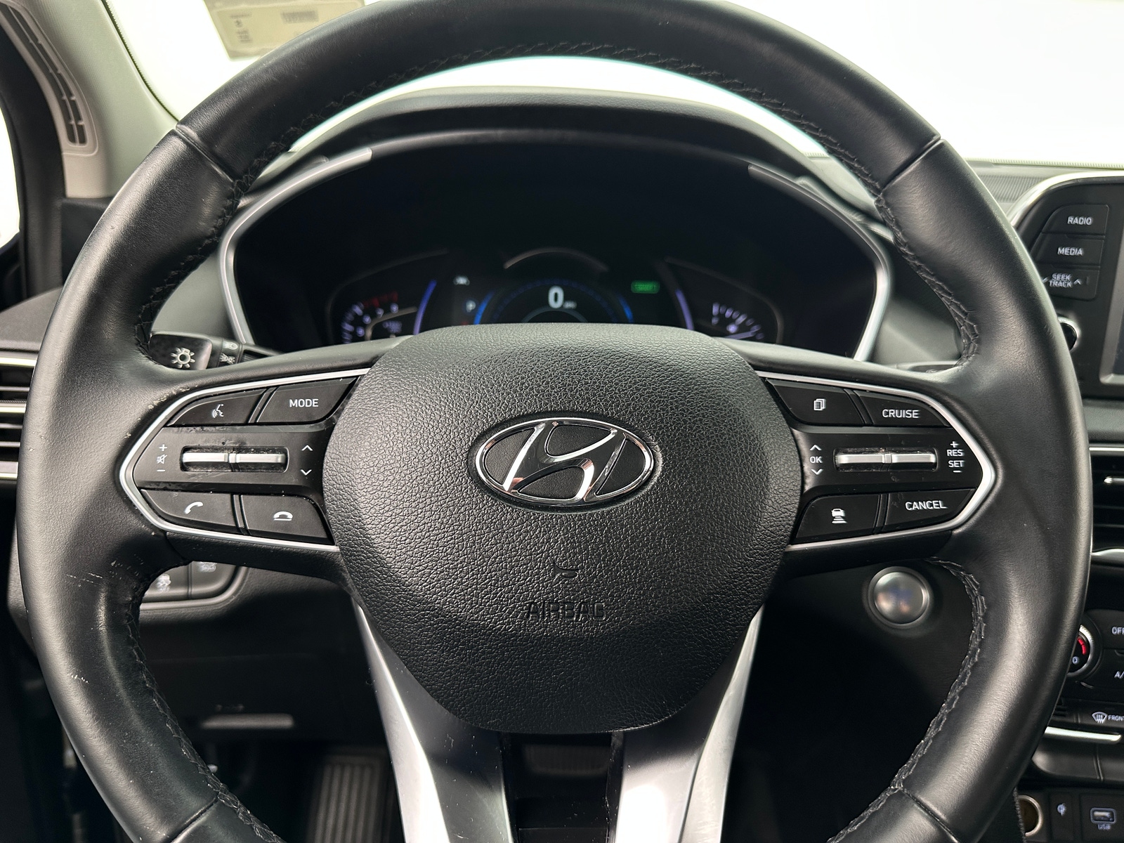 Thumbnail: 2020 Hyundai Santa Fe - 5