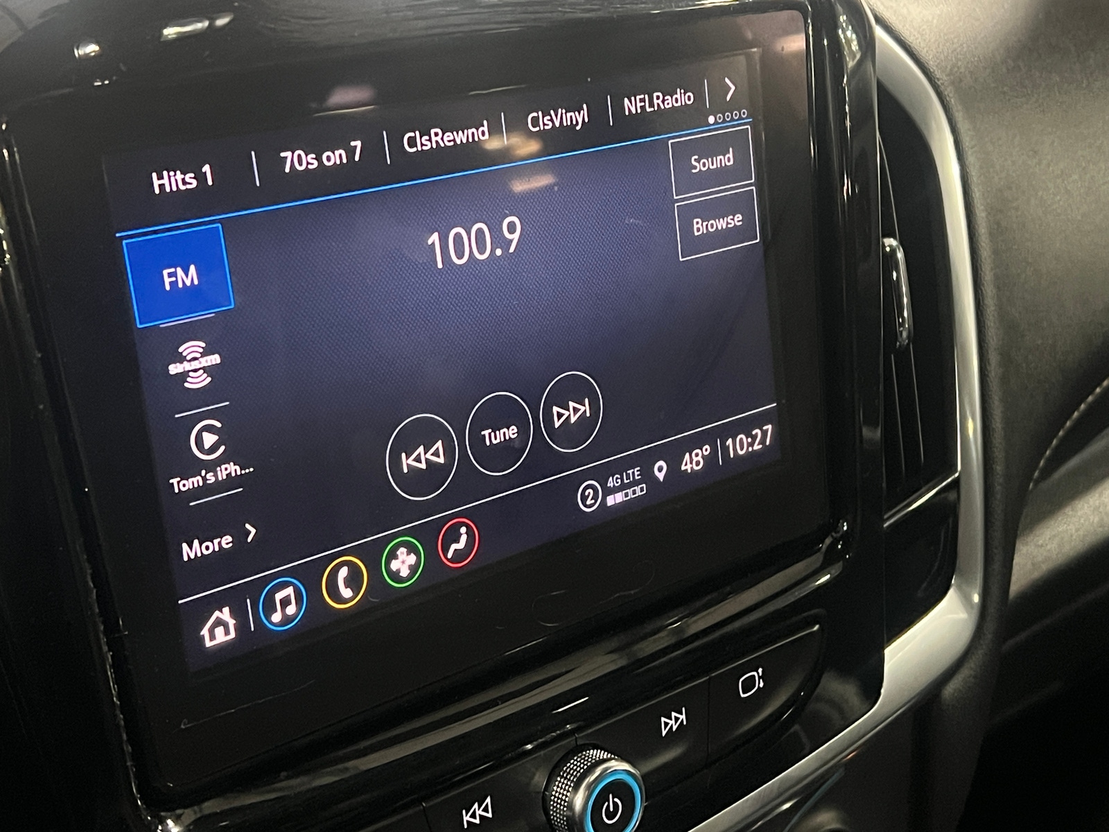 Thumbnail: 2022 Chevrolet Traverse - 4