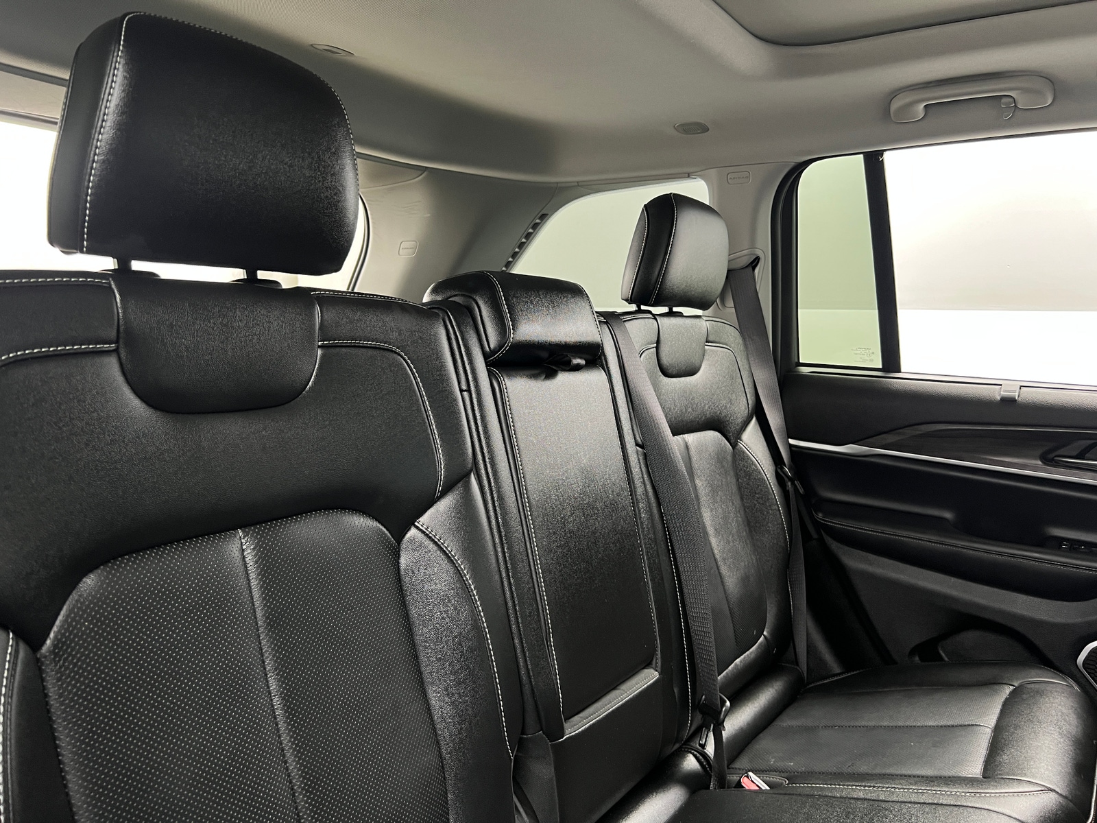 Thumbnail: 2022 Jeep Grand Cherokee - 5