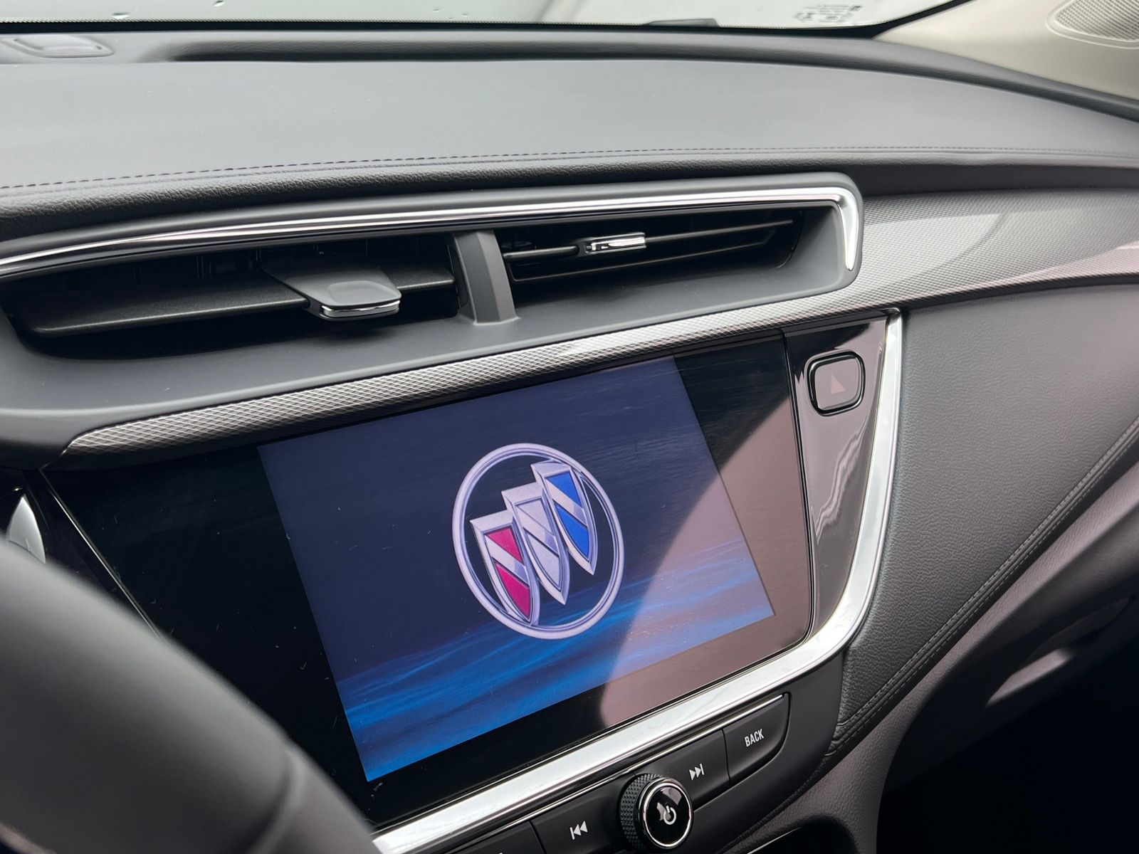 Thumbnail: 2022 Buick Encore GX - 3