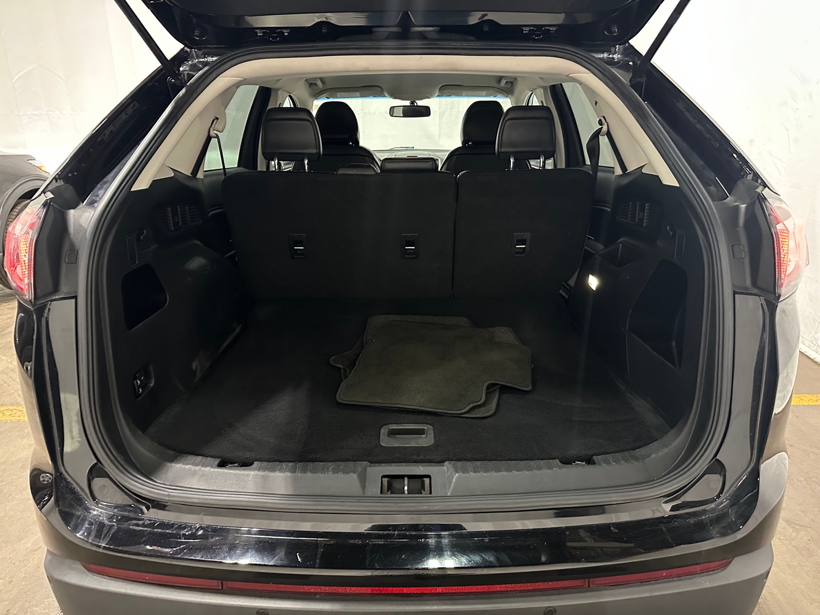 Thumbnail: 2017 Ford Edge - 6