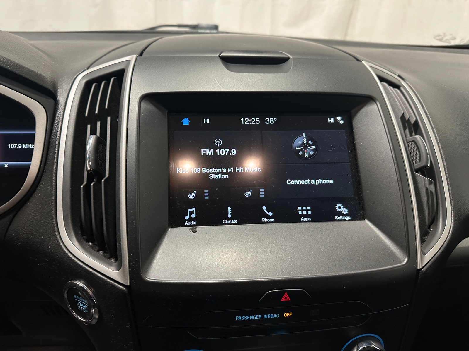 Thumbnail: 2017 Ford Edge - 3