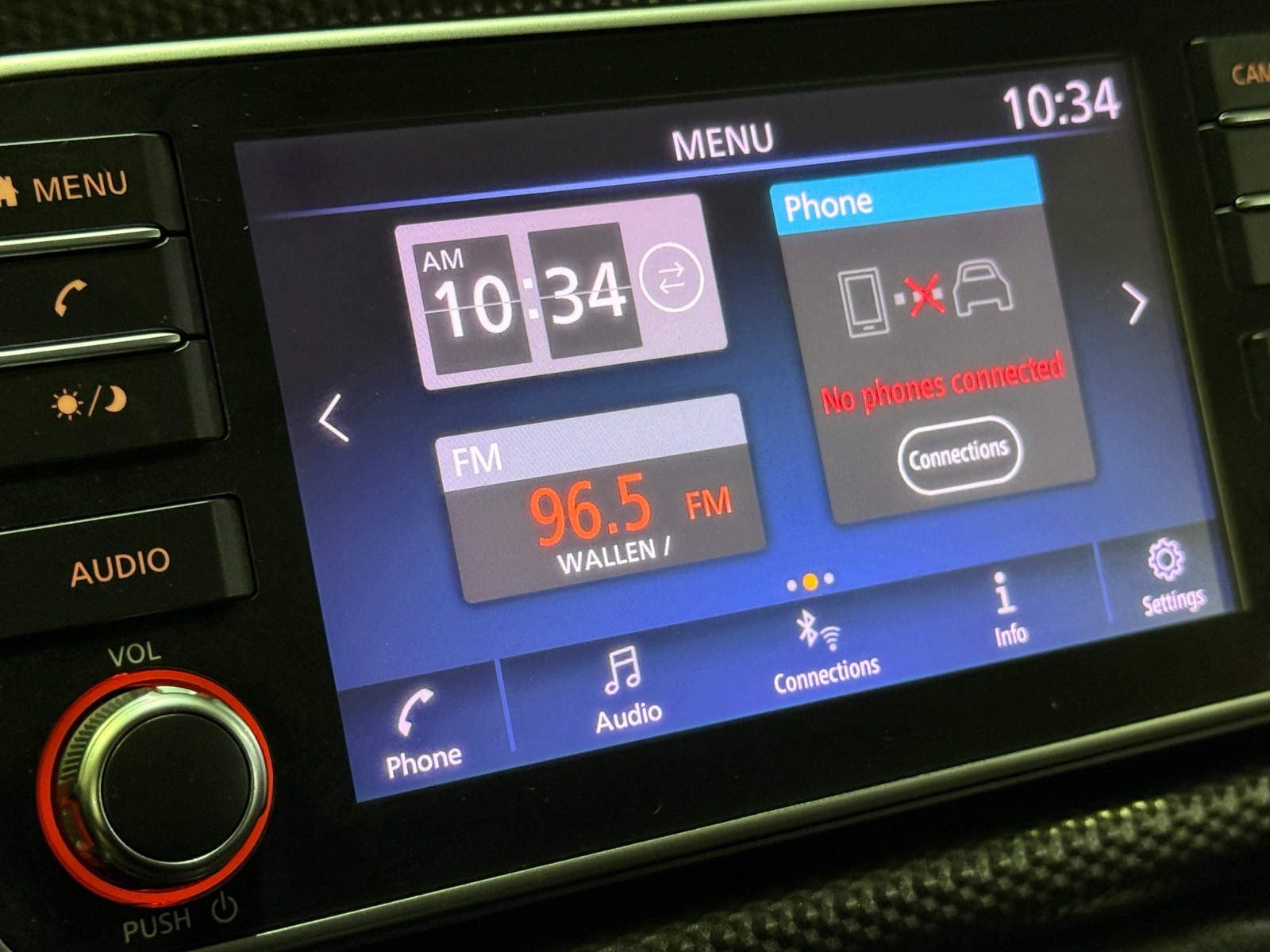 Thumbnail: 2018 Nissan Kicks - 4