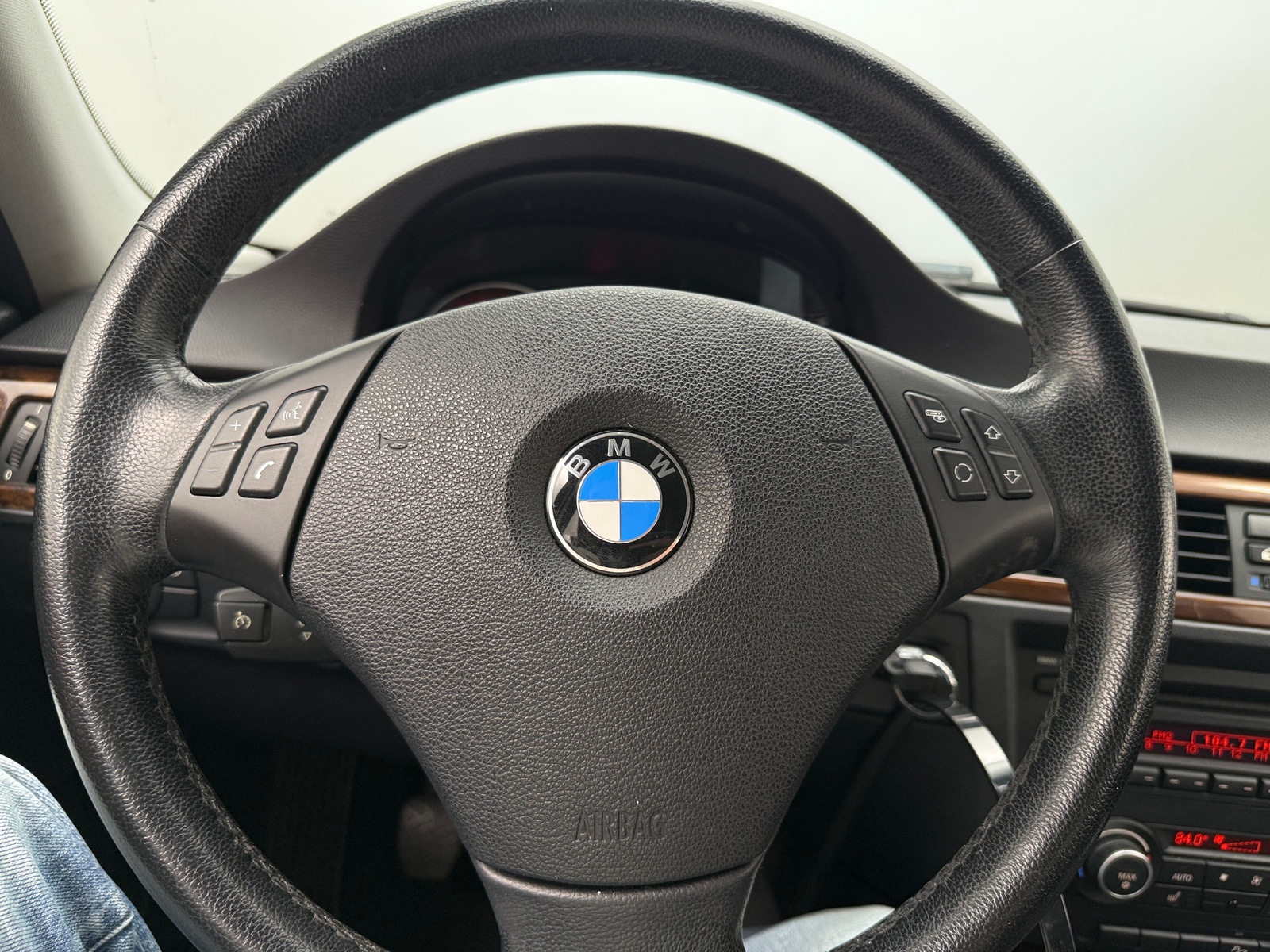 Thumbnail: 2011 BMW 3 Series - 4