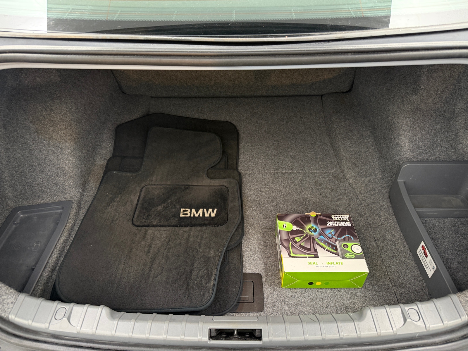 Thumbnail: 2011 BMW 3 Series - 6