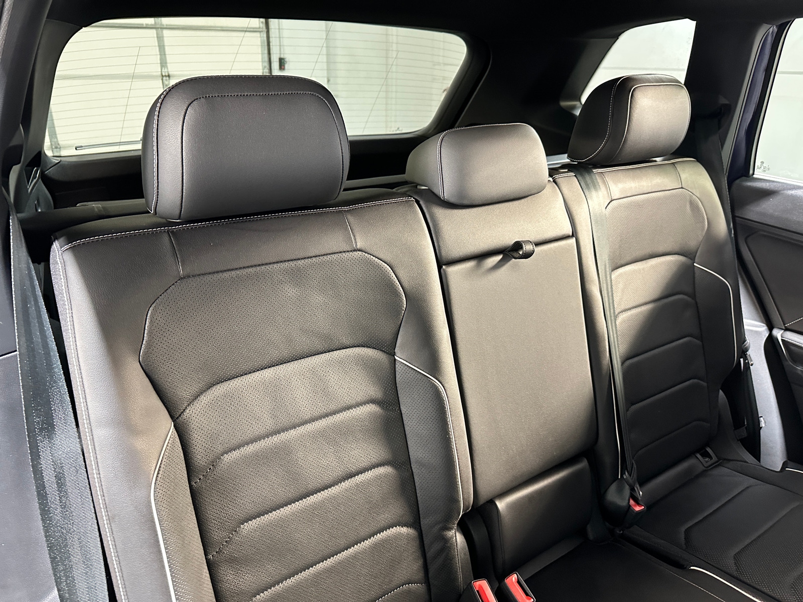 Thumbnail: 2023 Volkswagen Tiguan - 5