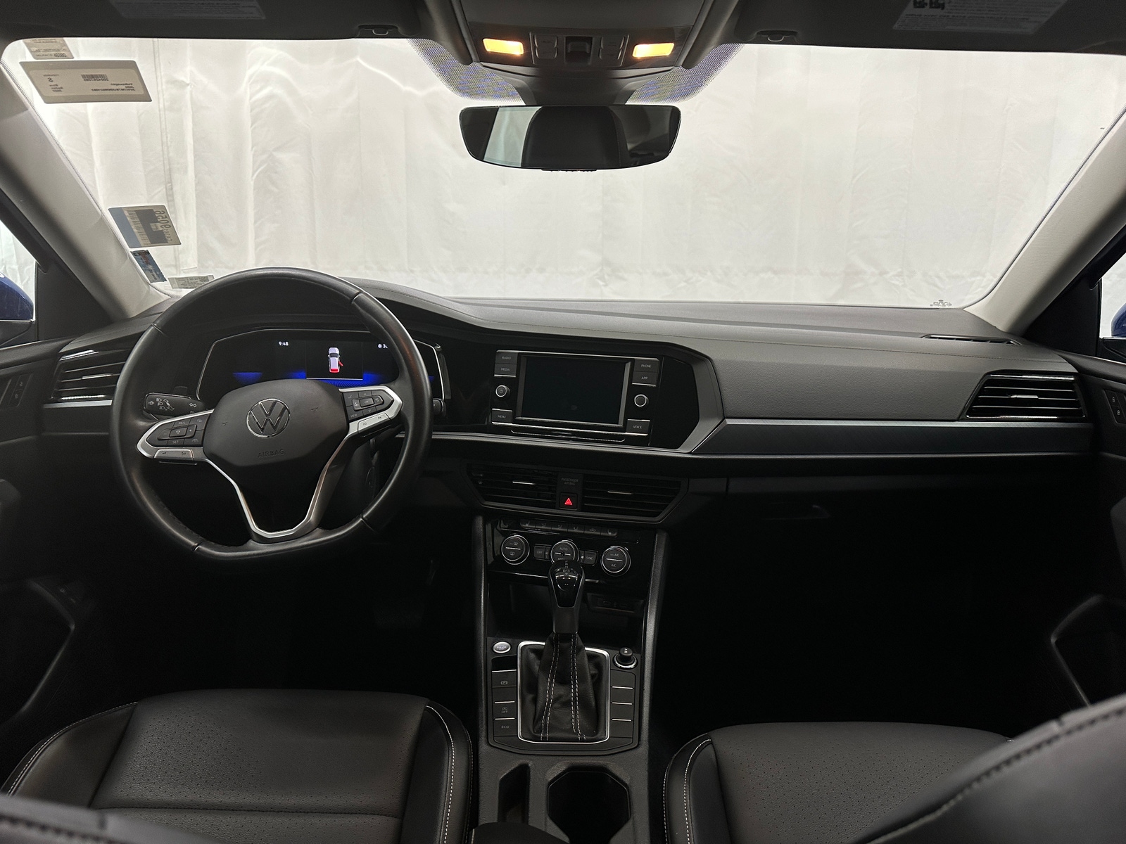 Thumbnail: 2022 Volkswagen Jetta - 2