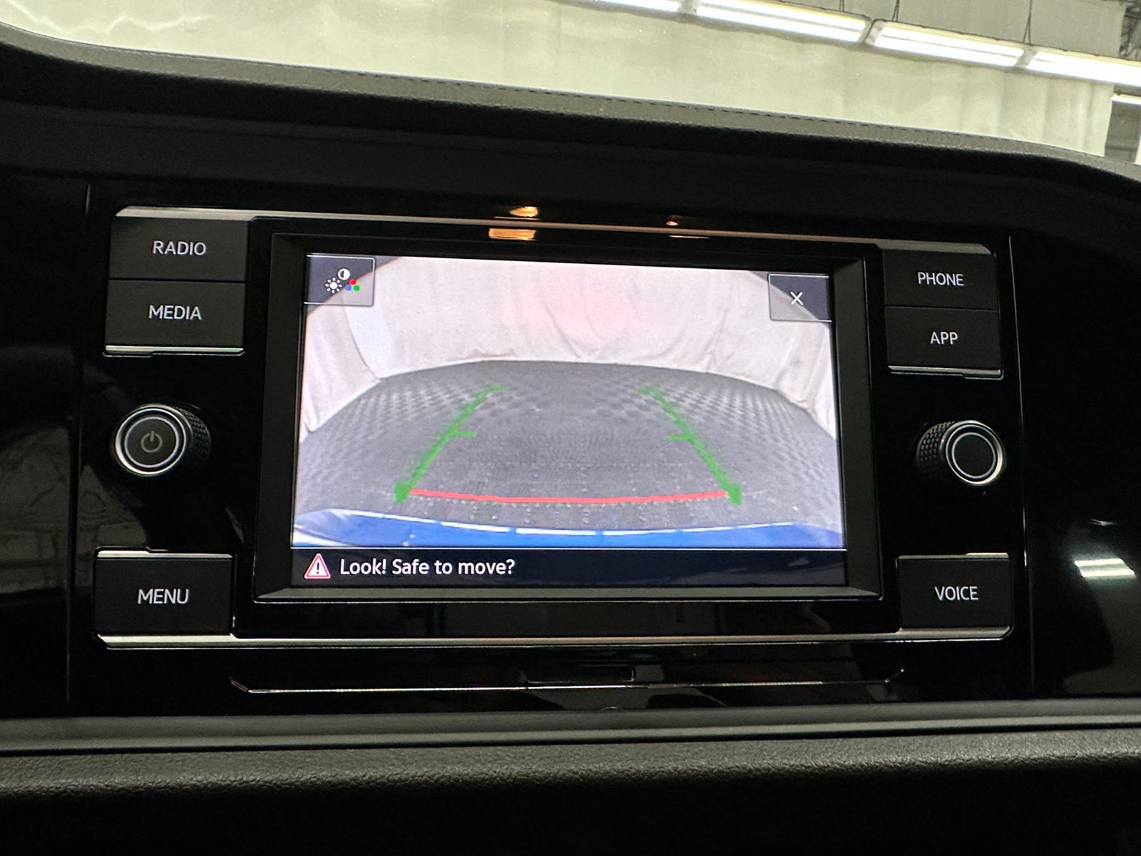 Thumbnail: 2022 Volkswagen Jetta - 3