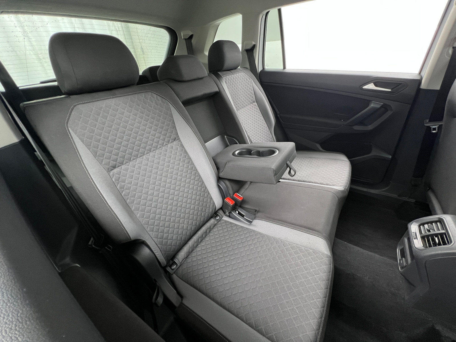 Thumbnail: 2019 Volkswagen Tiguan - 6