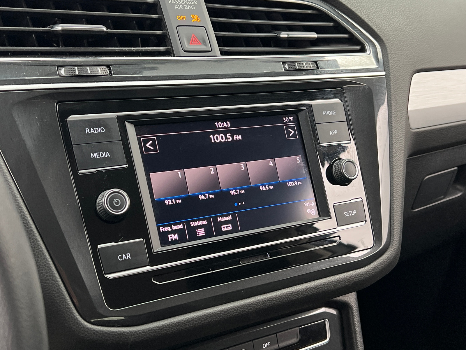 Thumbnail: 2019 Volkswagen Tiguan - 4