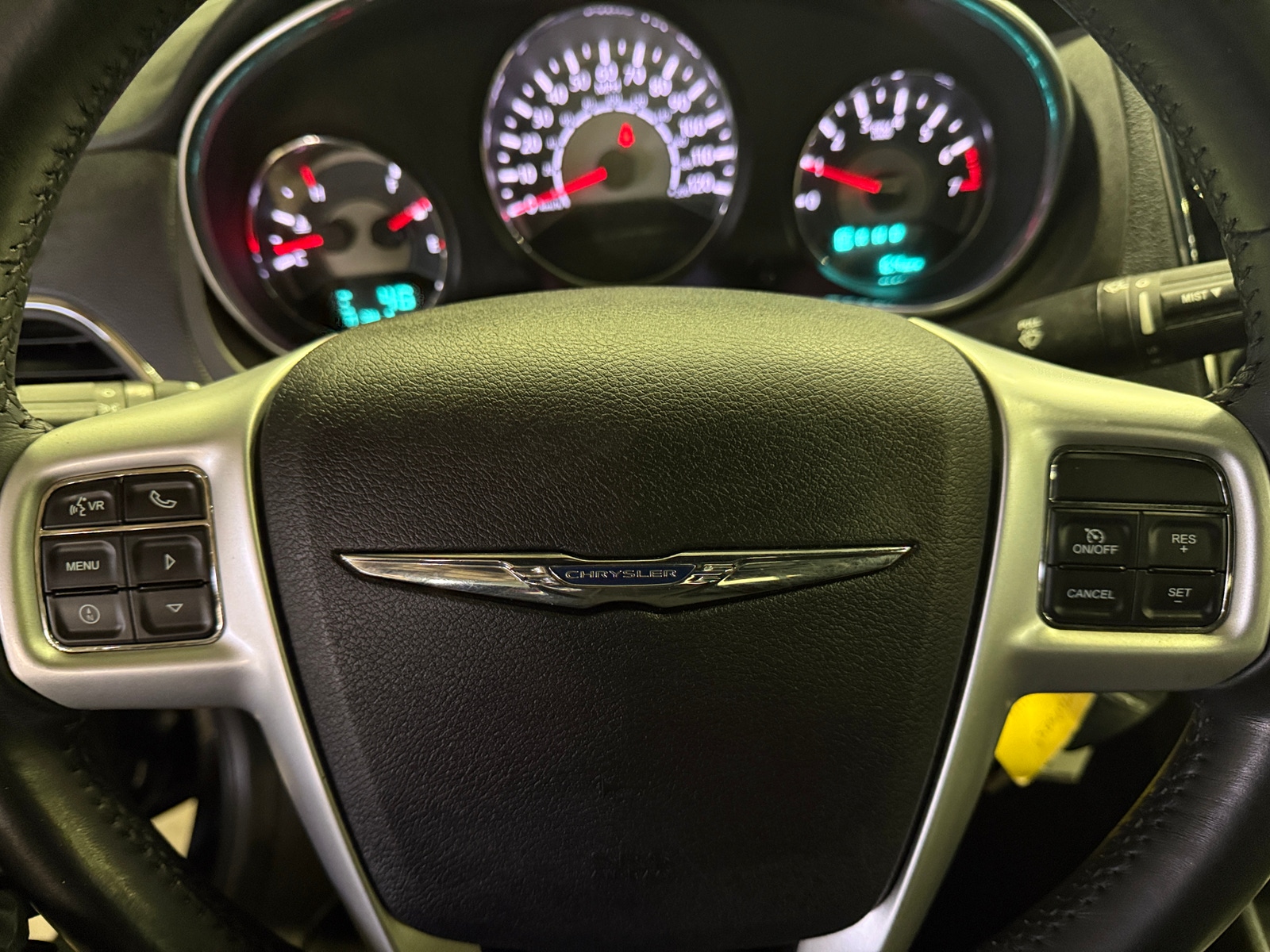 Thumbnail: 2012 Chrysler 200 - 5