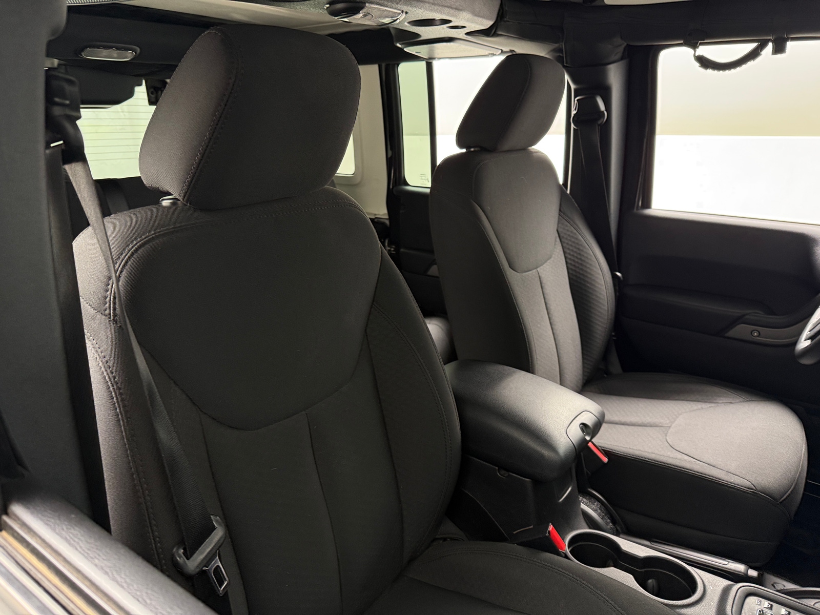 Thumbnail: 2016 Jeep Wrangler - 2