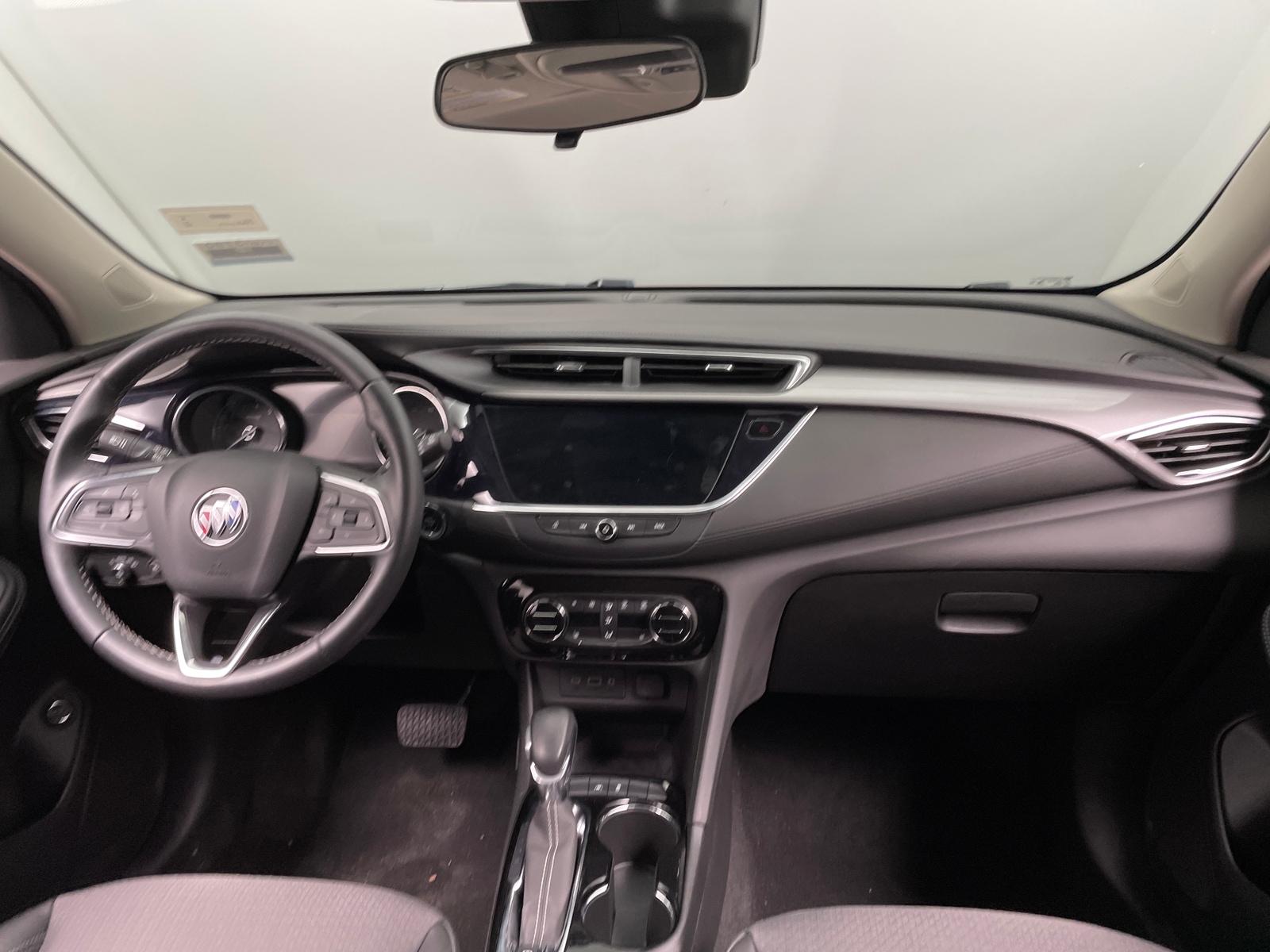 Thumbnail: 2022 Buick Encore GX - 2