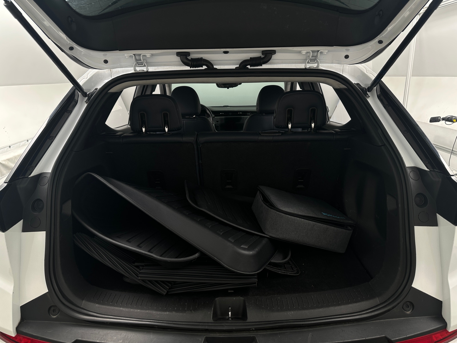 Thumbnail: 2023 Chevrolet Bolt EUV - 6