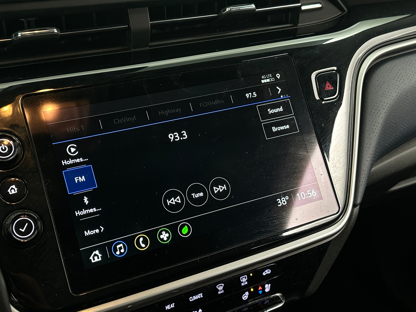 Thumbnail: 2023 Chevrolet Bolt EUV - 3