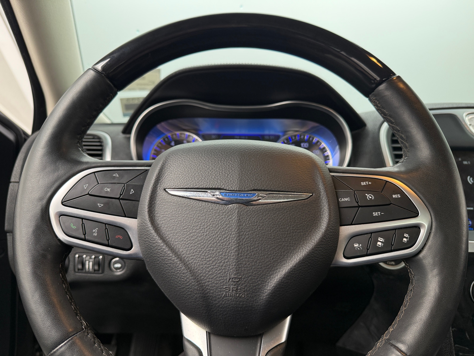 Thumbnail: 2019 Chrysler 300 - 4