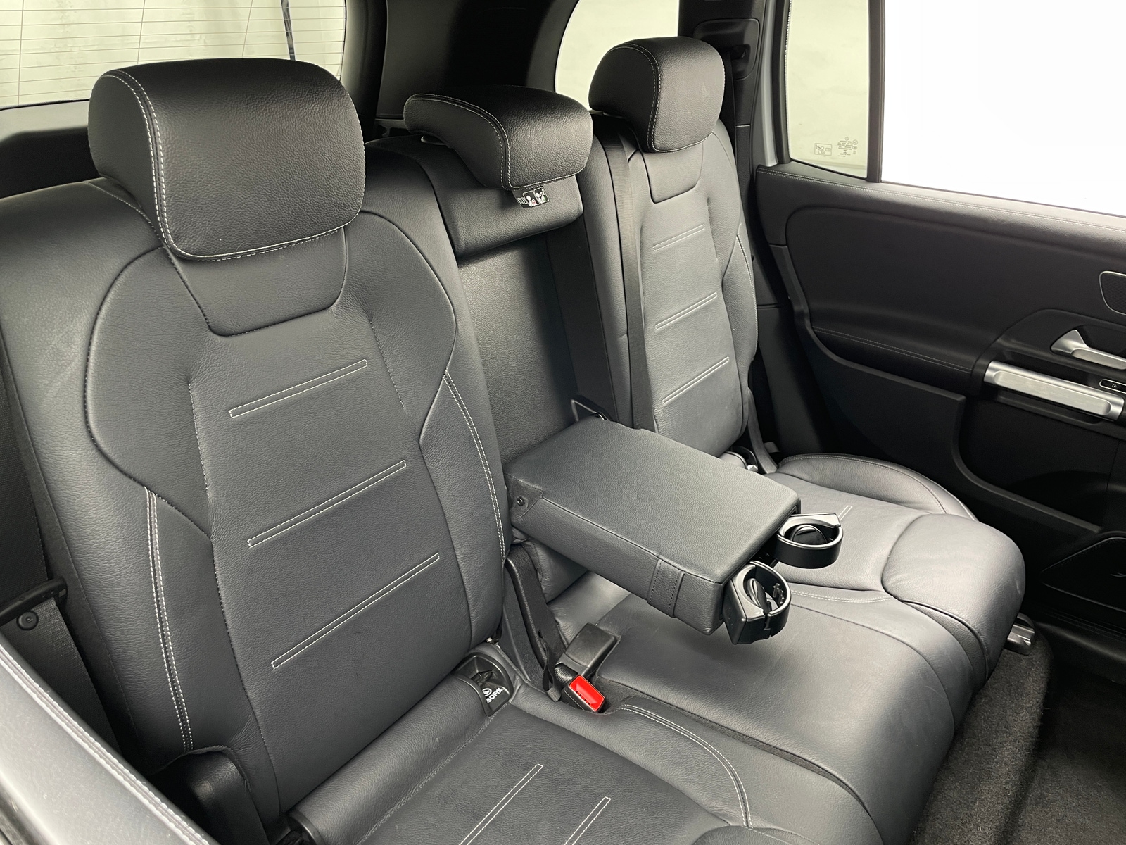 Thumbnail: 2023 Mercedes-Benz GLB - 5