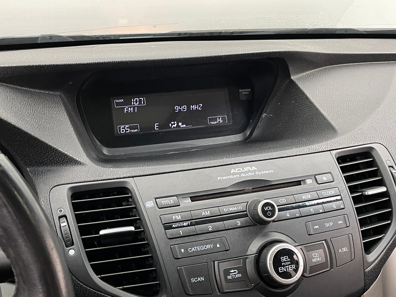 Thumbnail: 2010 Acura TSX - 3