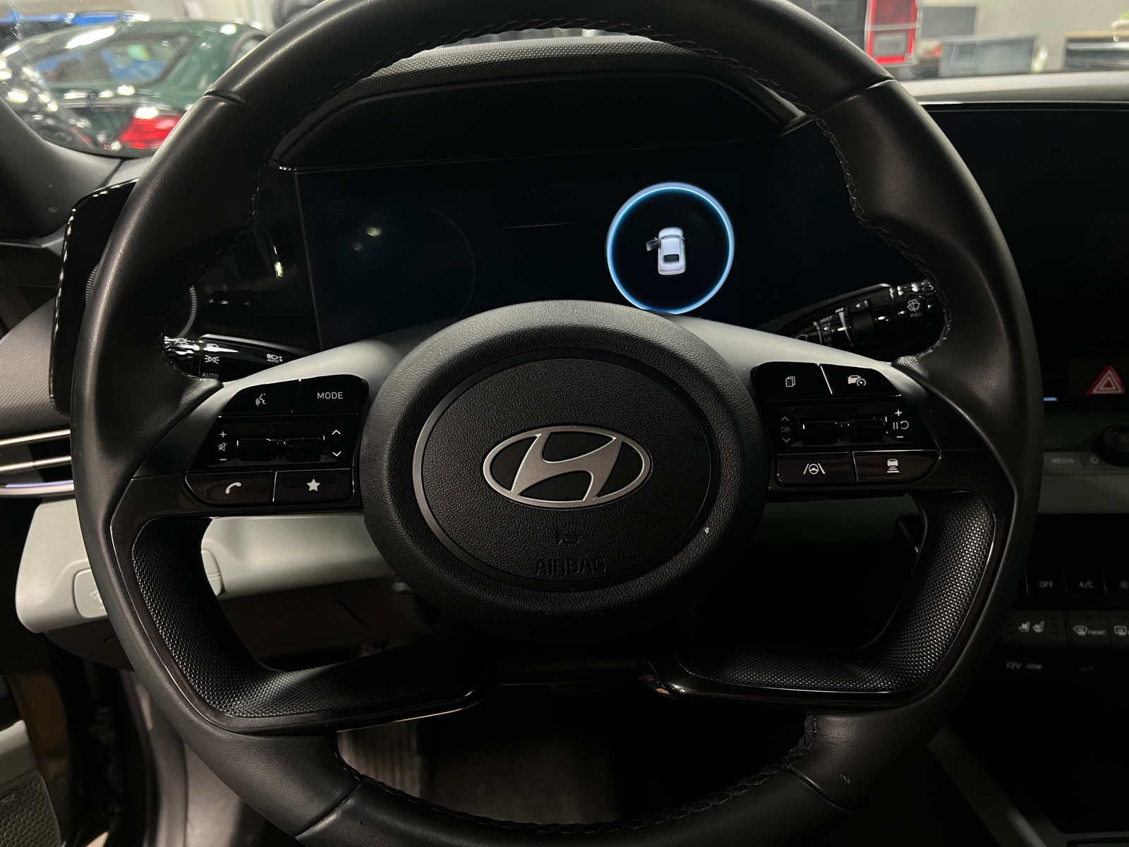 Thumbnail: 2025 Hyundai Elantra - 4