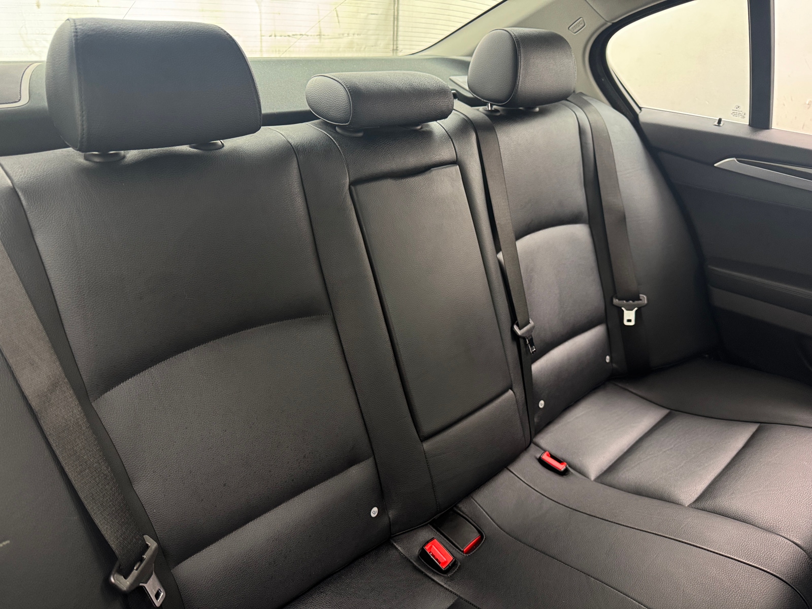 Thumbnail: 2011 BMW 5 Series - 5