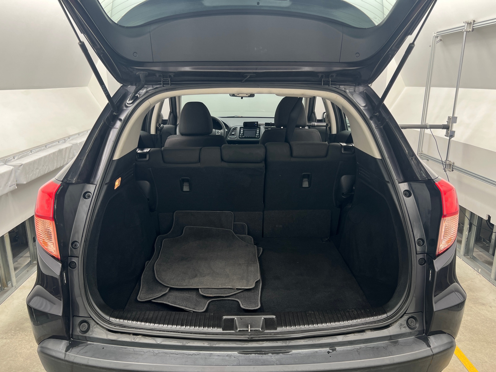 Thumbnail: 2016 Honda HR-V - 7