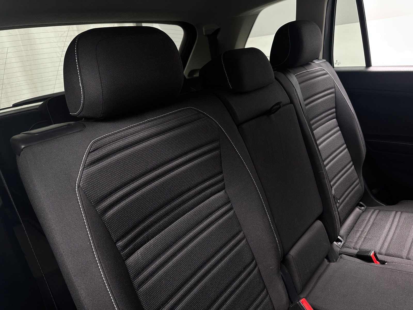 Thumbnail: 2022 Volkswagen Tiguan - 6