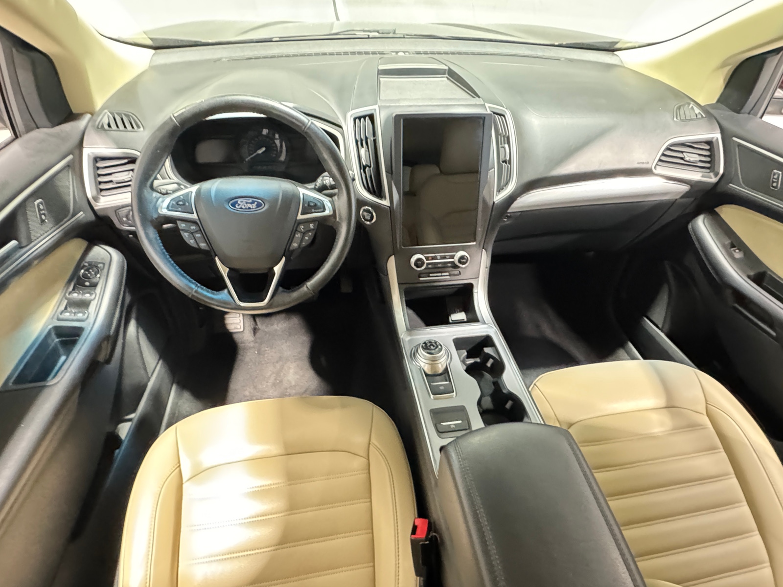 Thumbnail: 2021 Ford Edge - 2