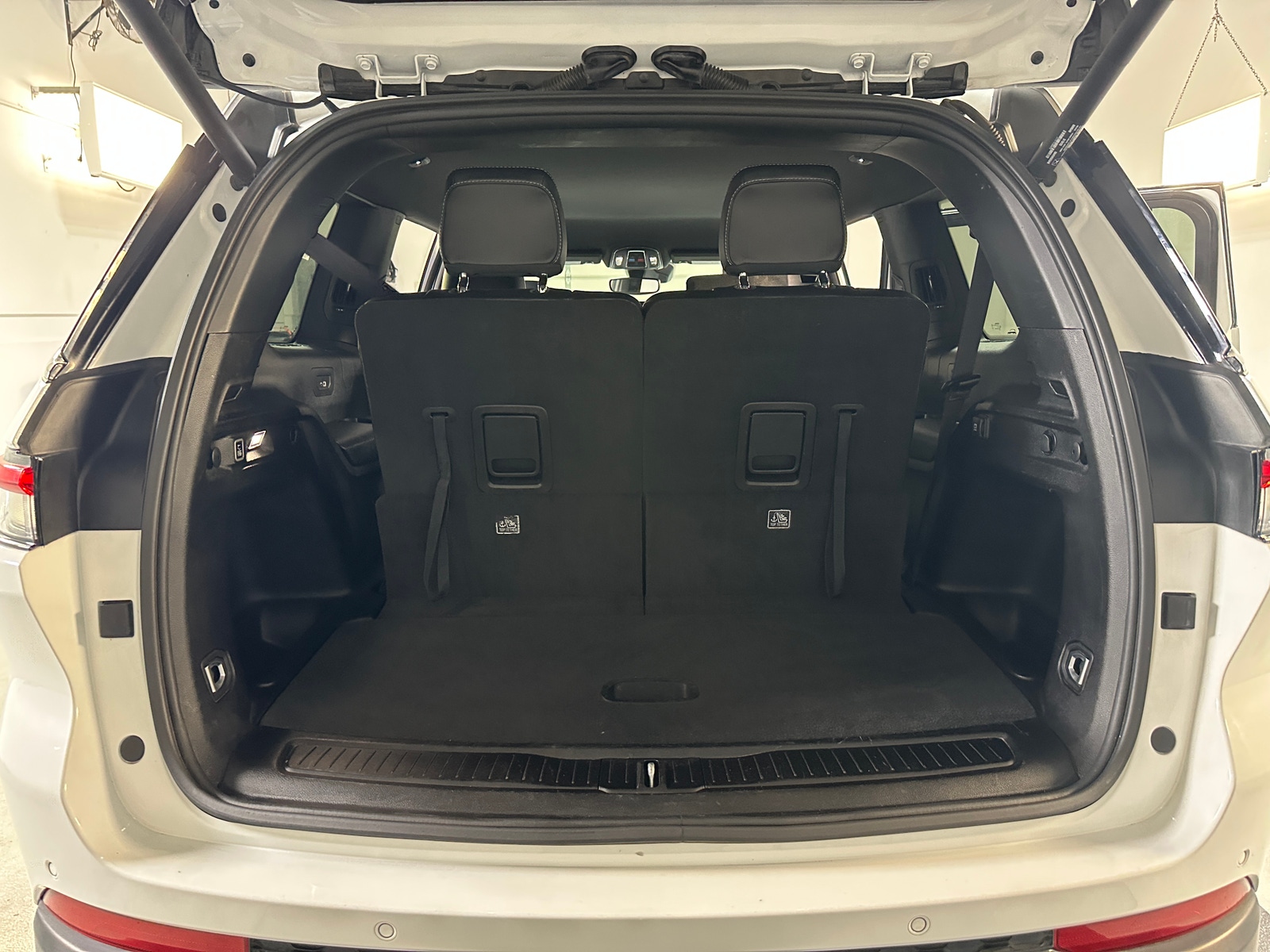 Thumbnail: 2024 Jeep Grand Cherokee L - 7