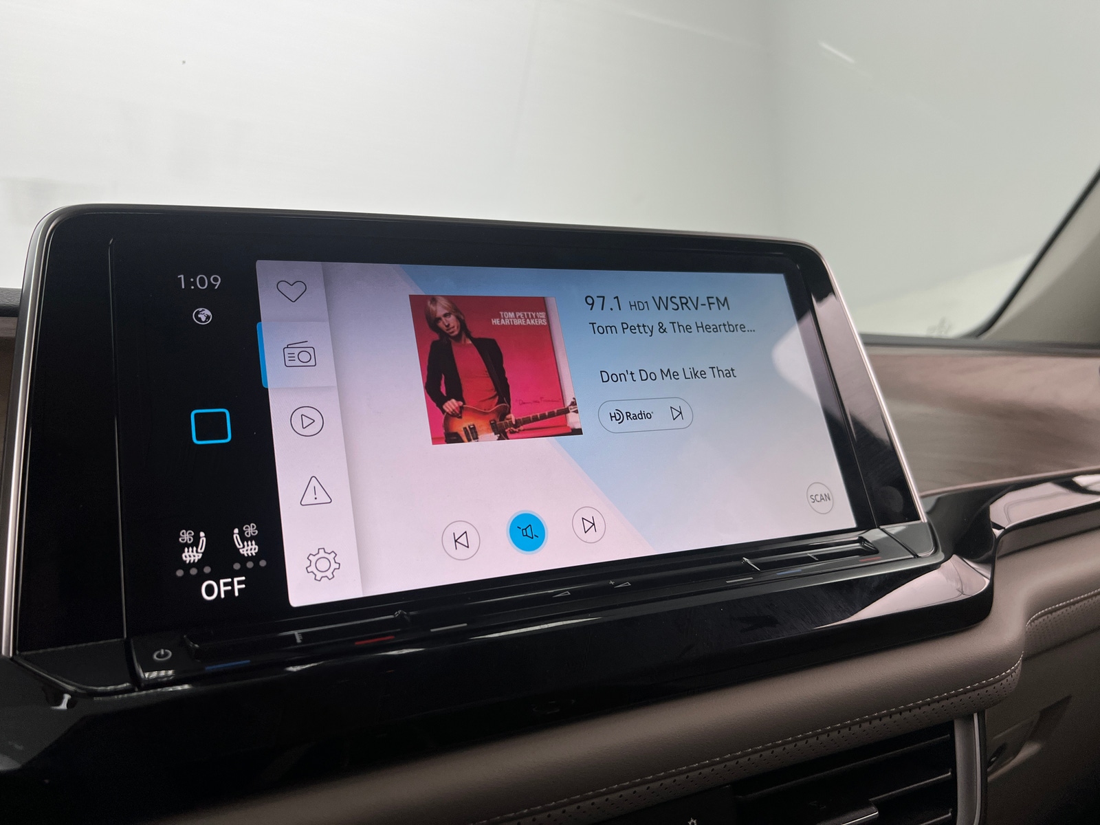 Thumbnail: 2025 Volkswagen Atlas - 4