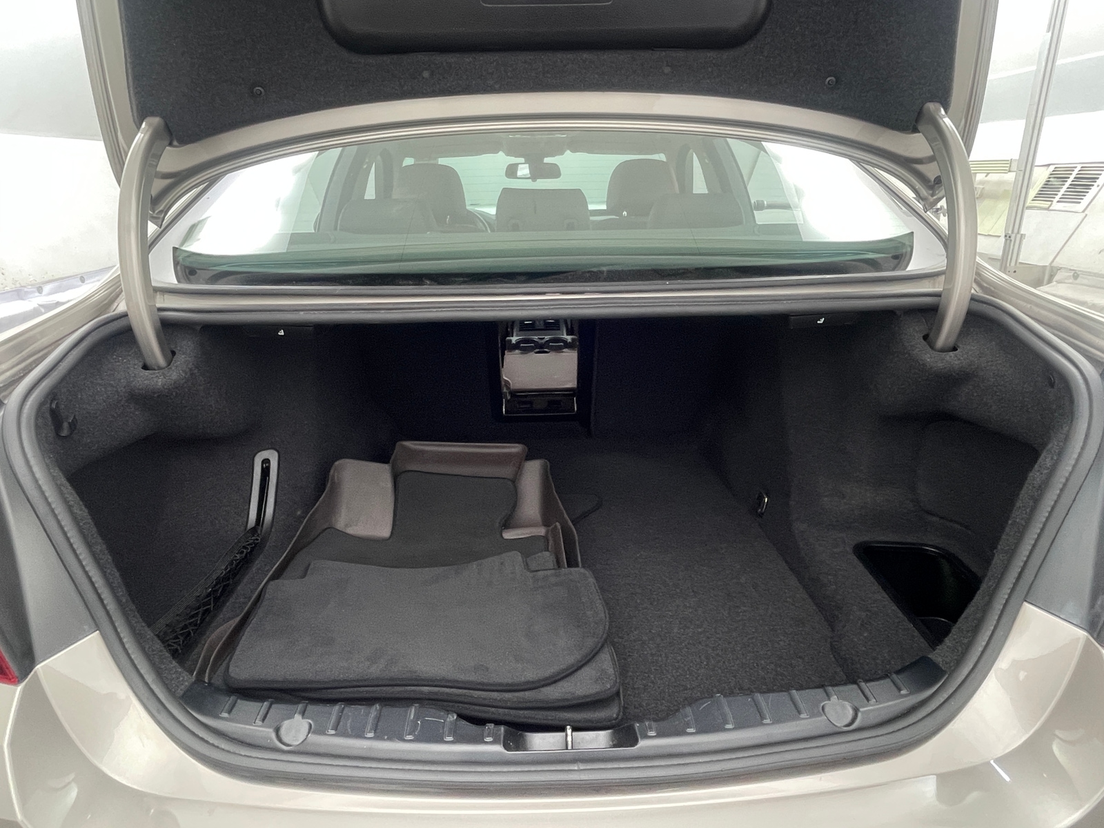 Thumbnail: 2015 BMW 5 Series - 6