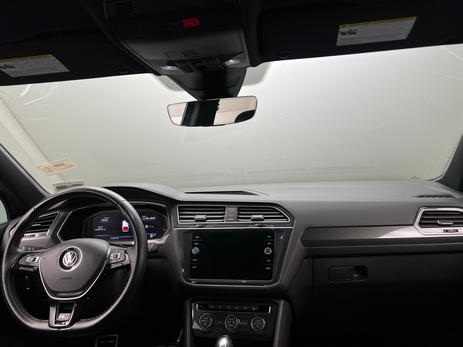 Thumbnail: 2020 Volkswagen Tiguan - 2