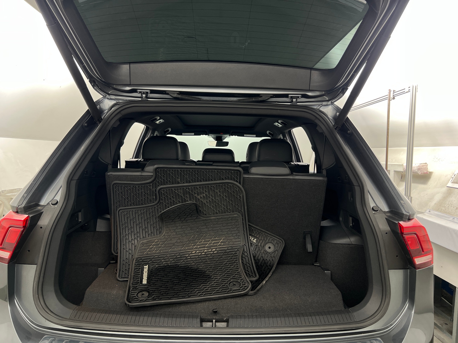 Thumbnail: 2020 Volkswagen Tiguan - 6