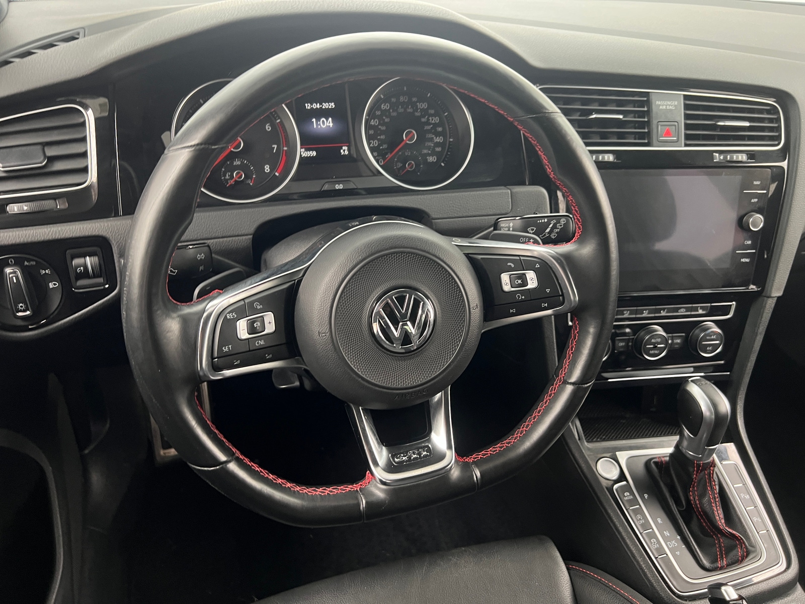 Thumbnail: 2018 Volkswagen Golf - 4