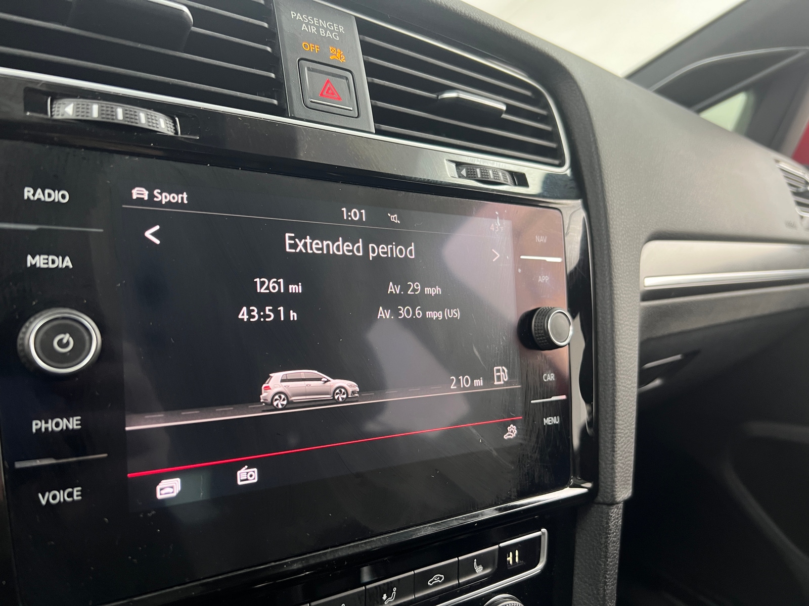 Thumbnail: 2018 Volkswagen Golf - 3