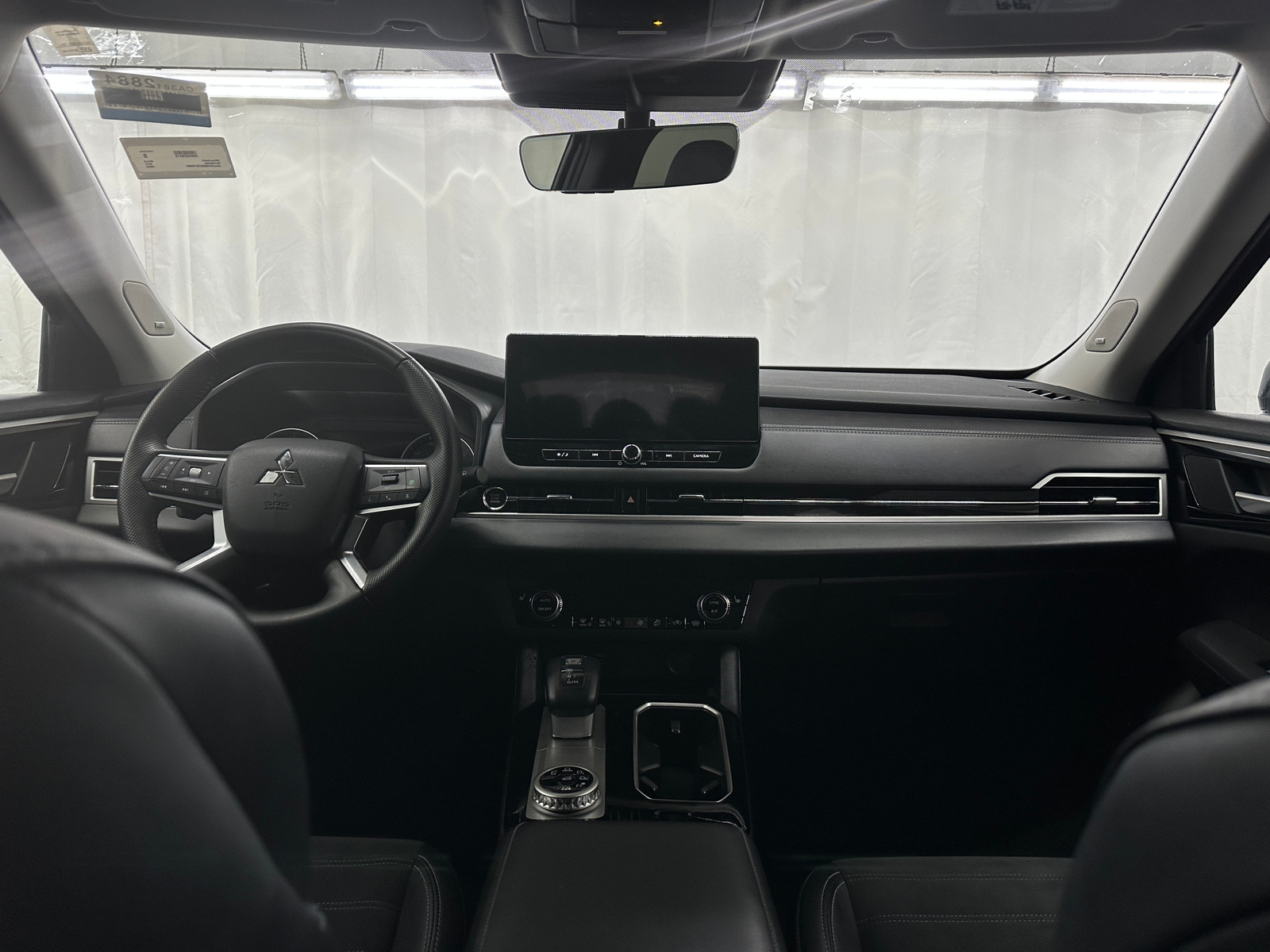 Thumbnail: 2025 Mitsubishi Outlander - 3