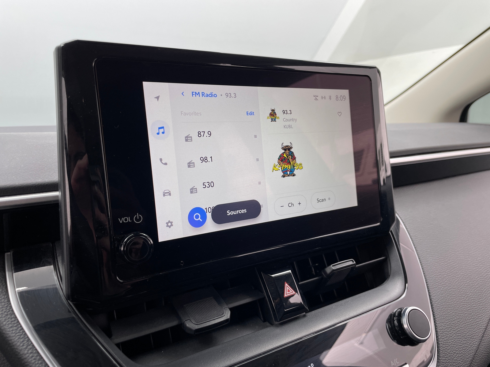 Thumbnail: 2023 Toyota Corolla - 4