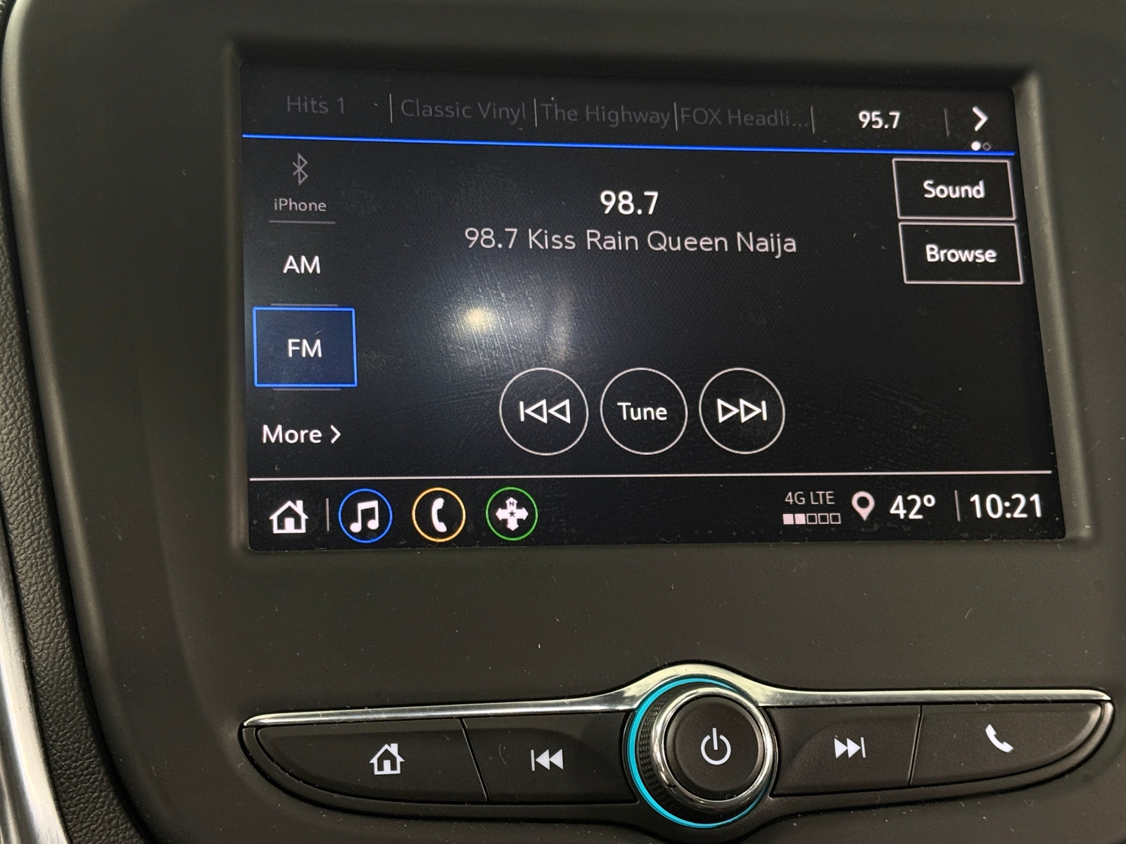 Thumbnail: 2022 Chevrolet Equinox - 4