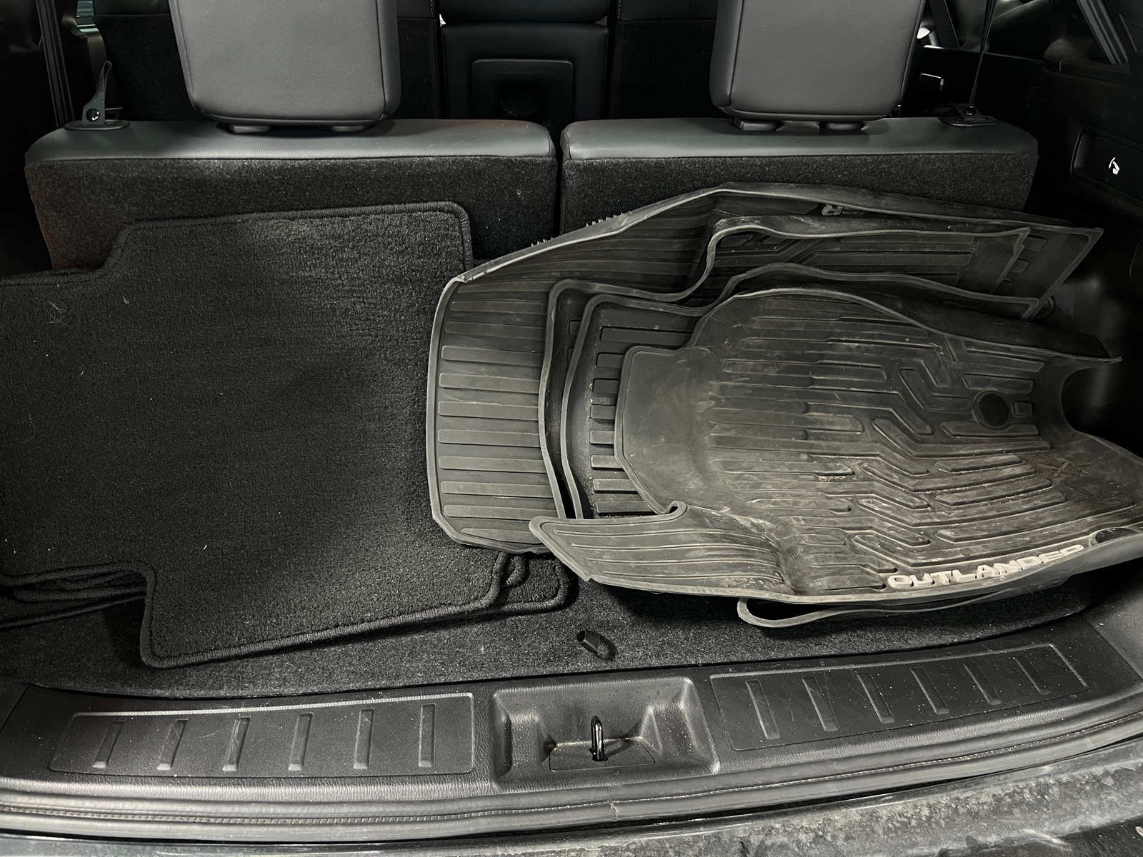 Thumbnail: 2022 Mitsubishi Outlander - 6