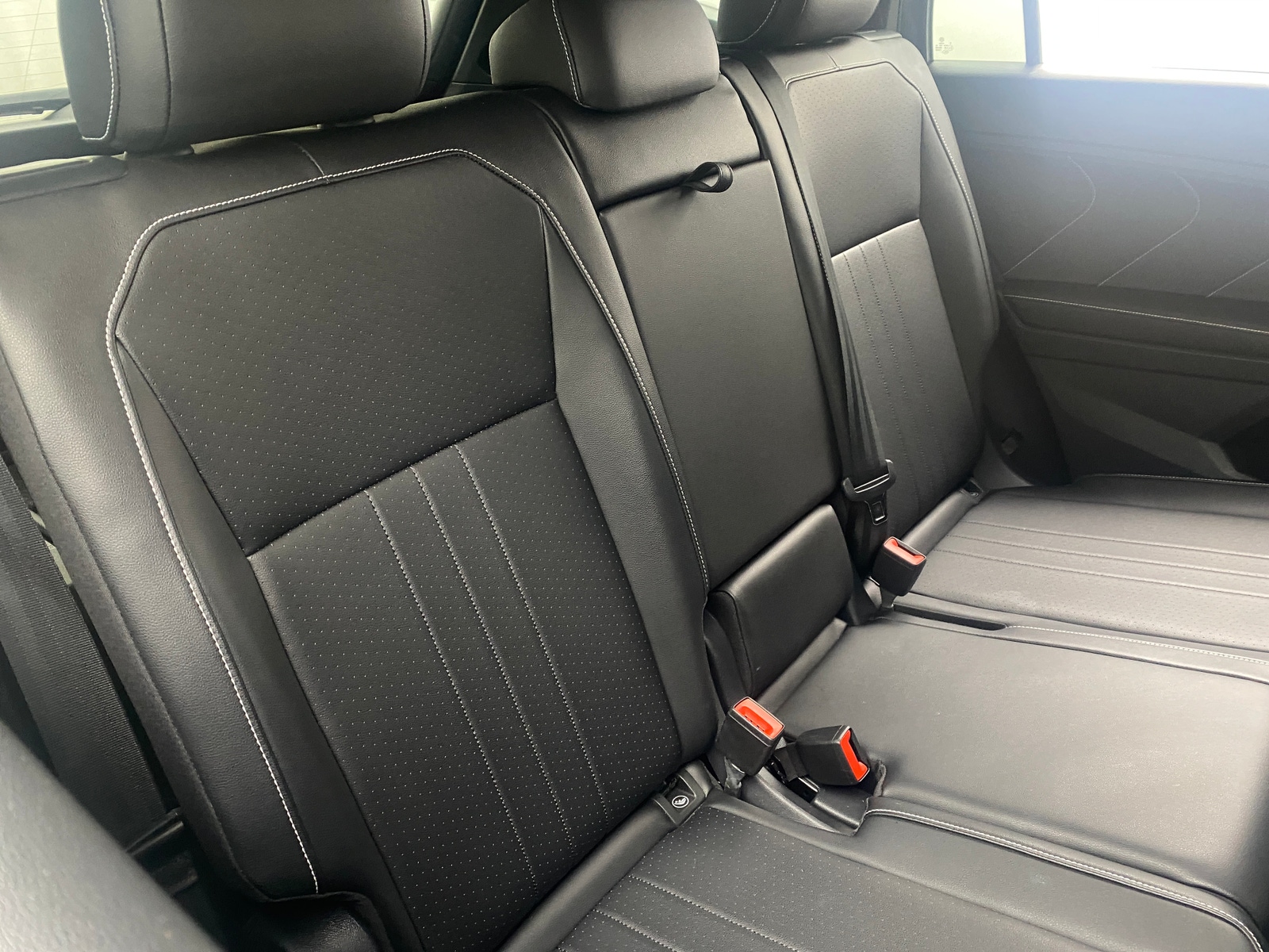 Thumbnail: 2022 Volkswagen Tiguan - 5