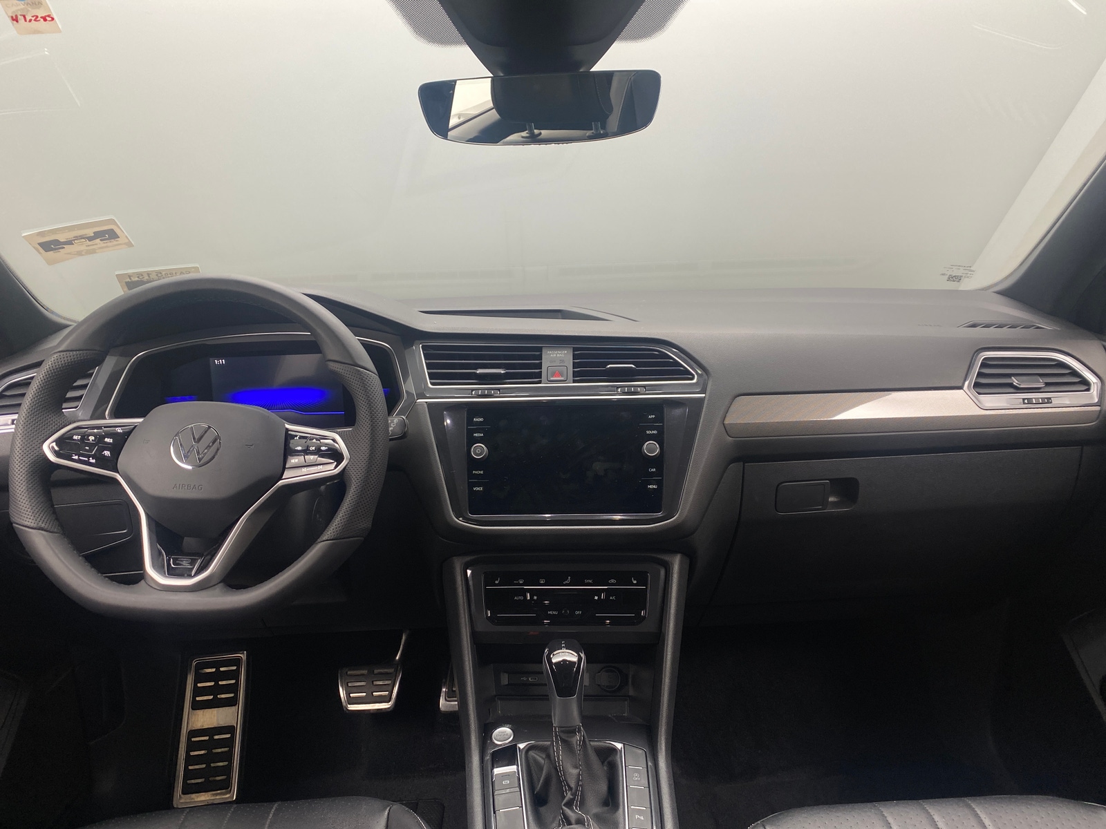 Thumbnail: 2022 Volkswagen Tiguan - 2