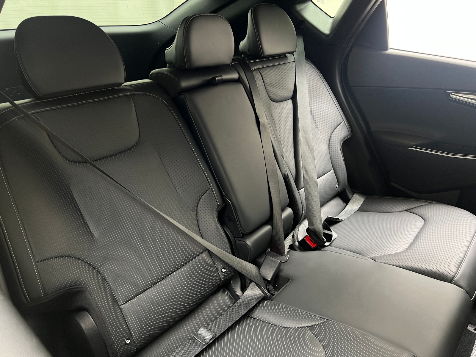 Thumbnail: 2022 Kia EV6 - 5