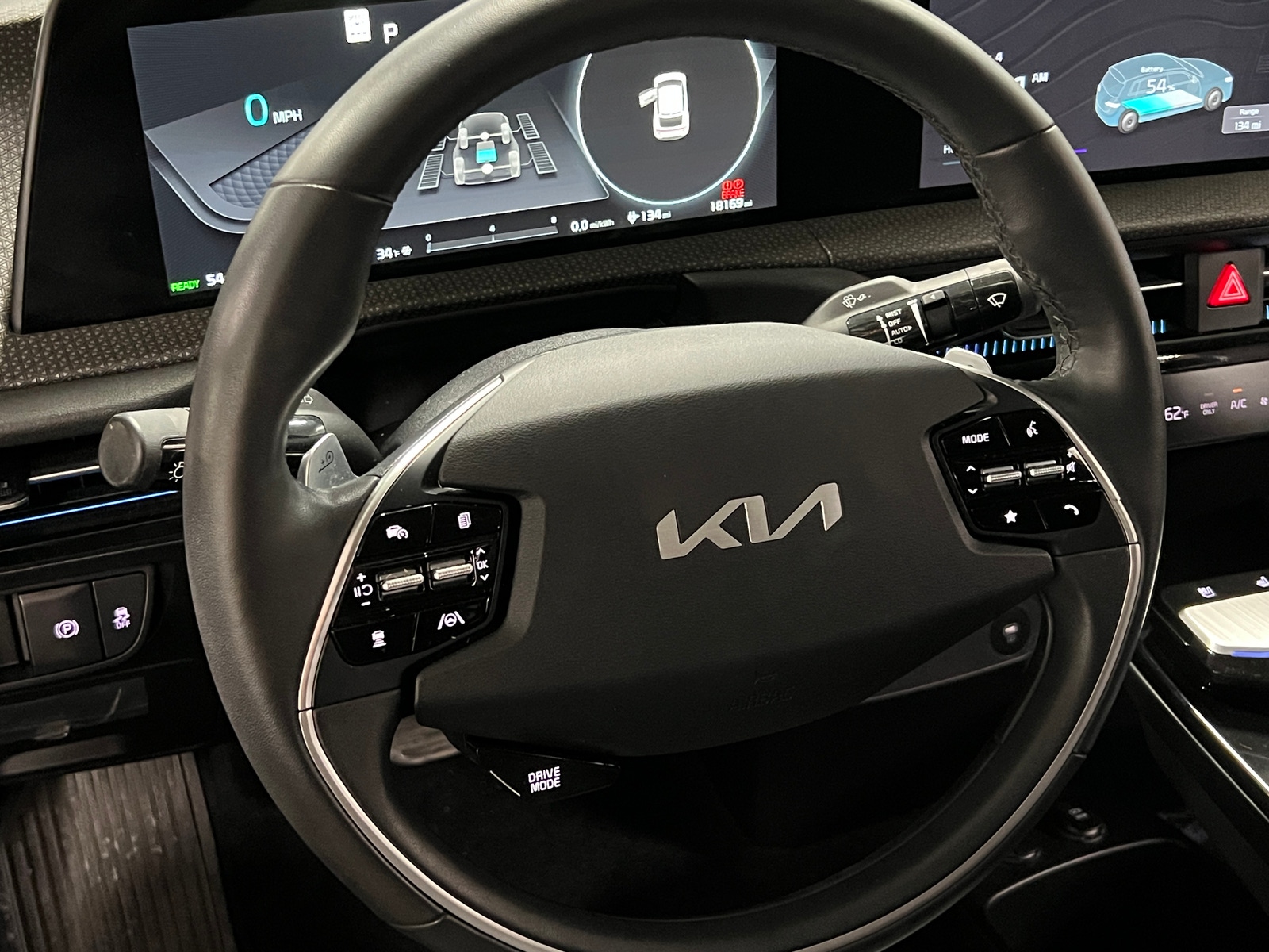 Thumbnail: 2022 Kia EV6 - 4