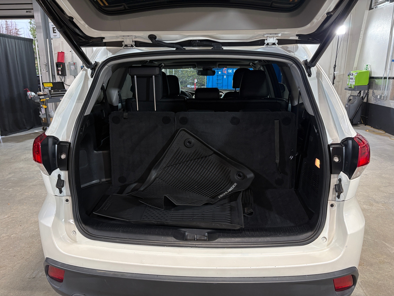 Thumbnail: 2018 Toyota Highlander - 6