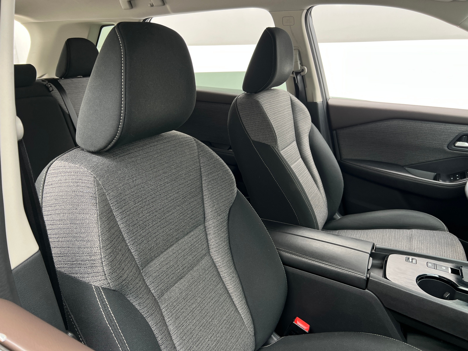 Thumbnail: 2022 Nissan Rogue - 2